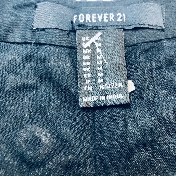 Forever 21 NWOT Embroidered Mirrored Tile Black - Picture 4 of 6